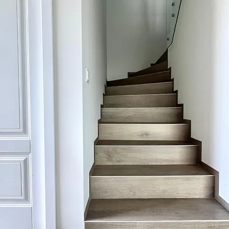 House Apartment *